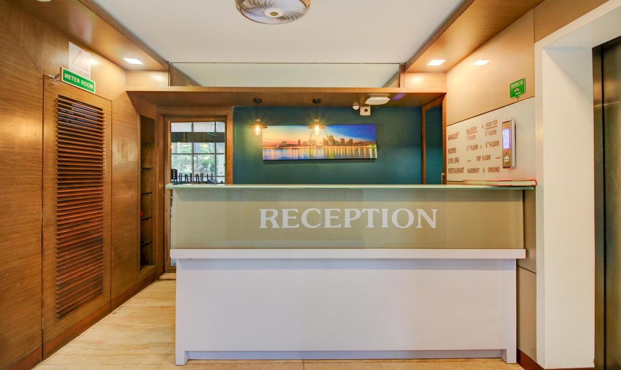 Hotel Aura - Near Malad Link Road Gorai Exterior photo